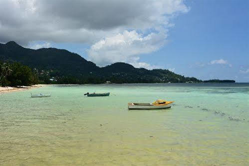 Petit Baie Chalet Hotel Pointe La Rue Exterior foto